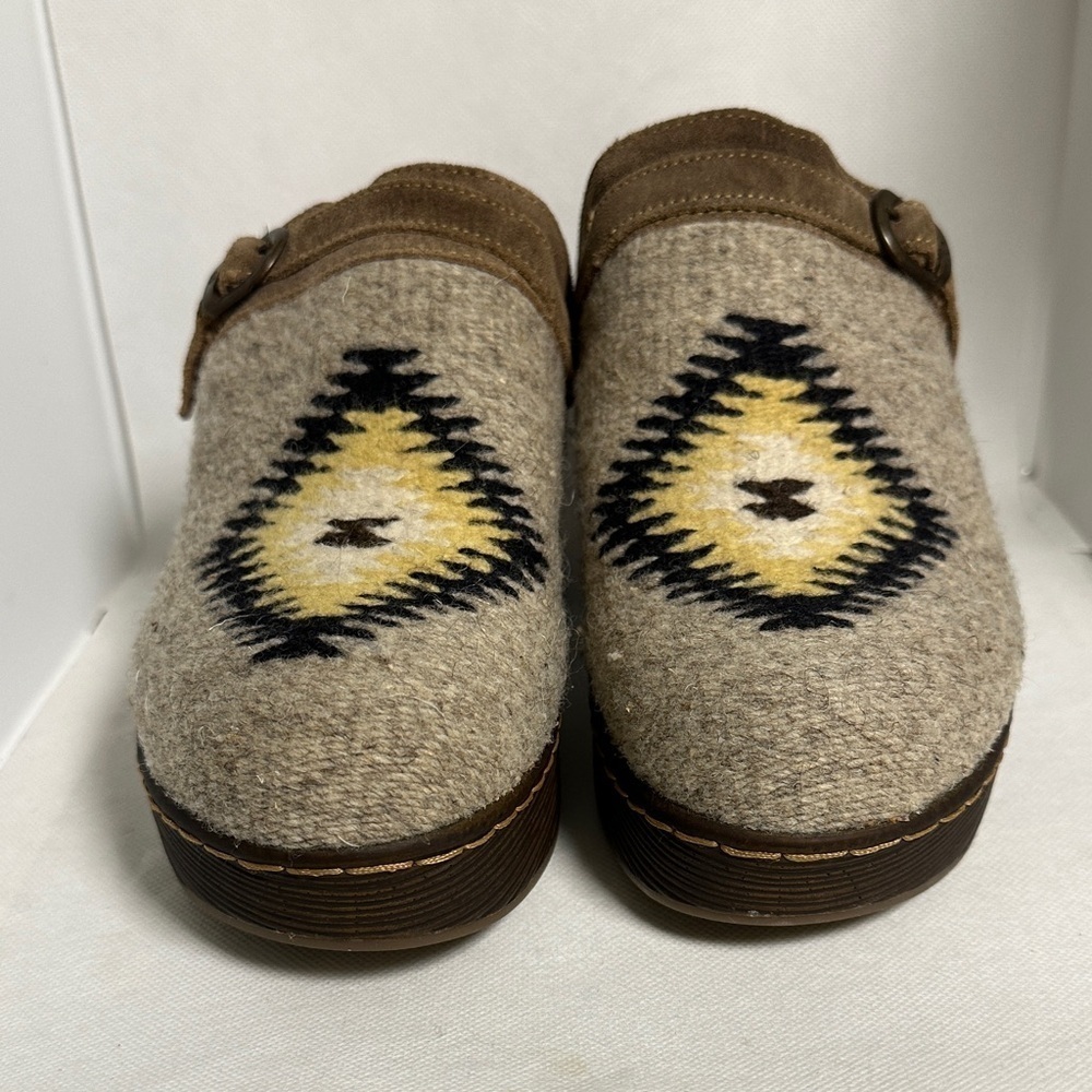 Born Leather and Wool Aztec Pattern Platform Clogs Size 9 / 40 EU - NWOT - Picture 3 of 12